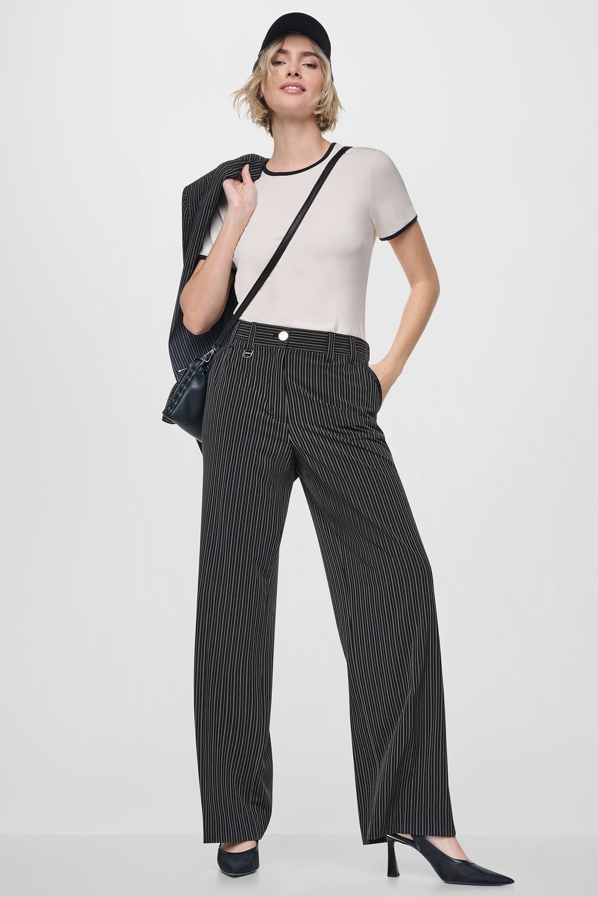 Coconut/Black DKNY CONTRAST TRIM TEE