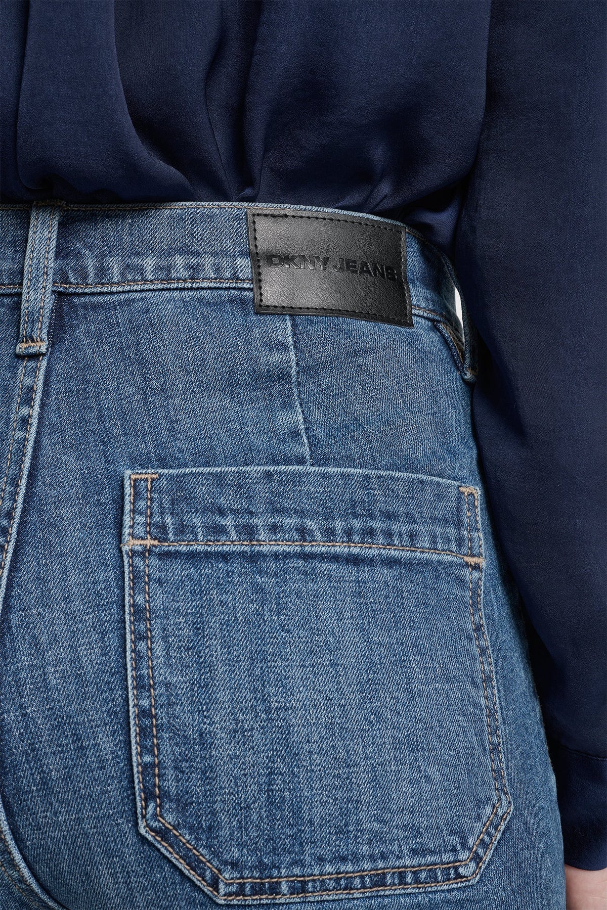HYLAN DKNY HIGH-RISE FLARE JEAN
