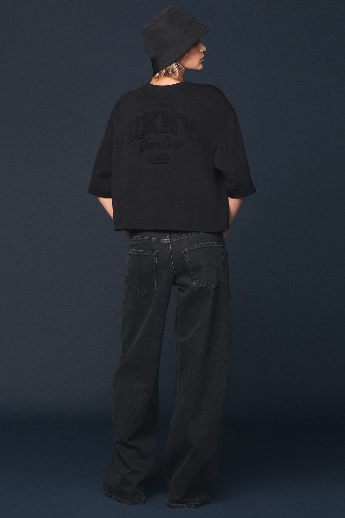 Black DKNY DKNY X YANKEES CROPPED TEE