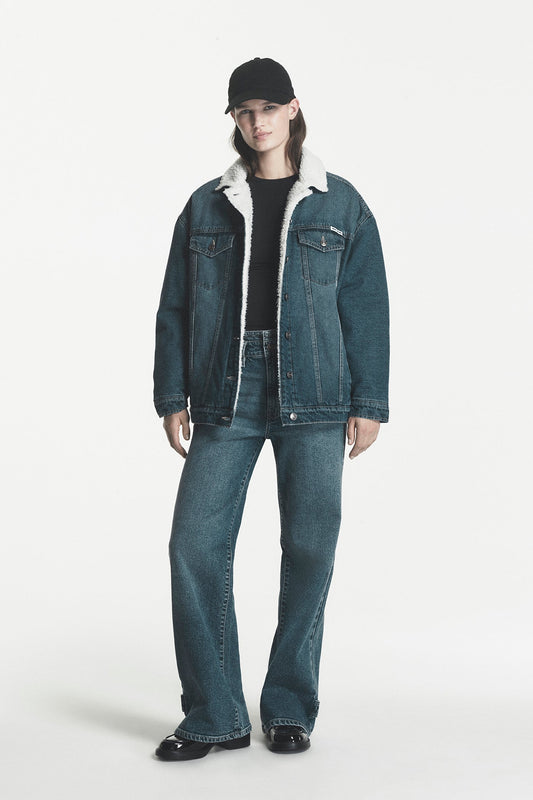 Fordham DKNY SHERPA COLLAR DENIM TRUCKER JACKET