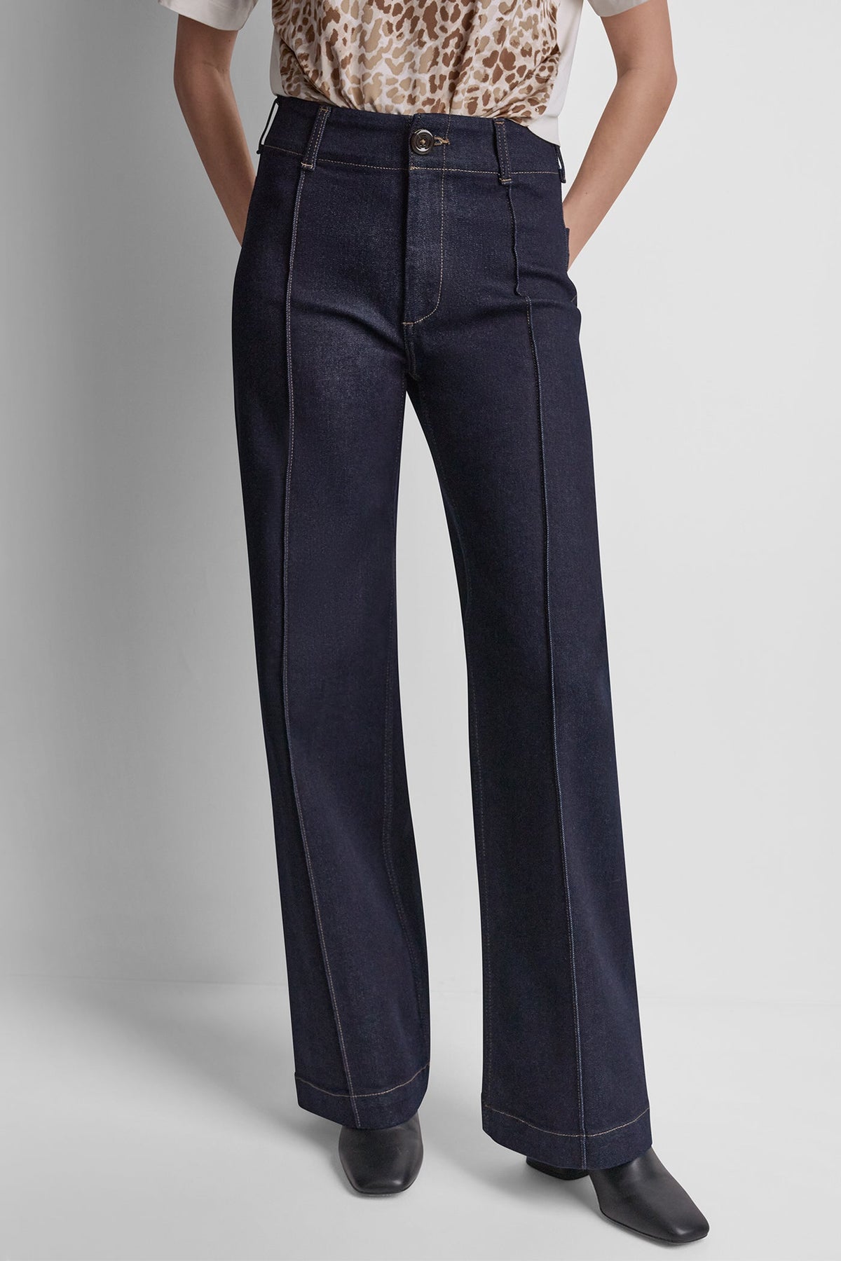 Espresso DKNY HIGH-RISE PINTUCKED WIDE-LEG JEAN