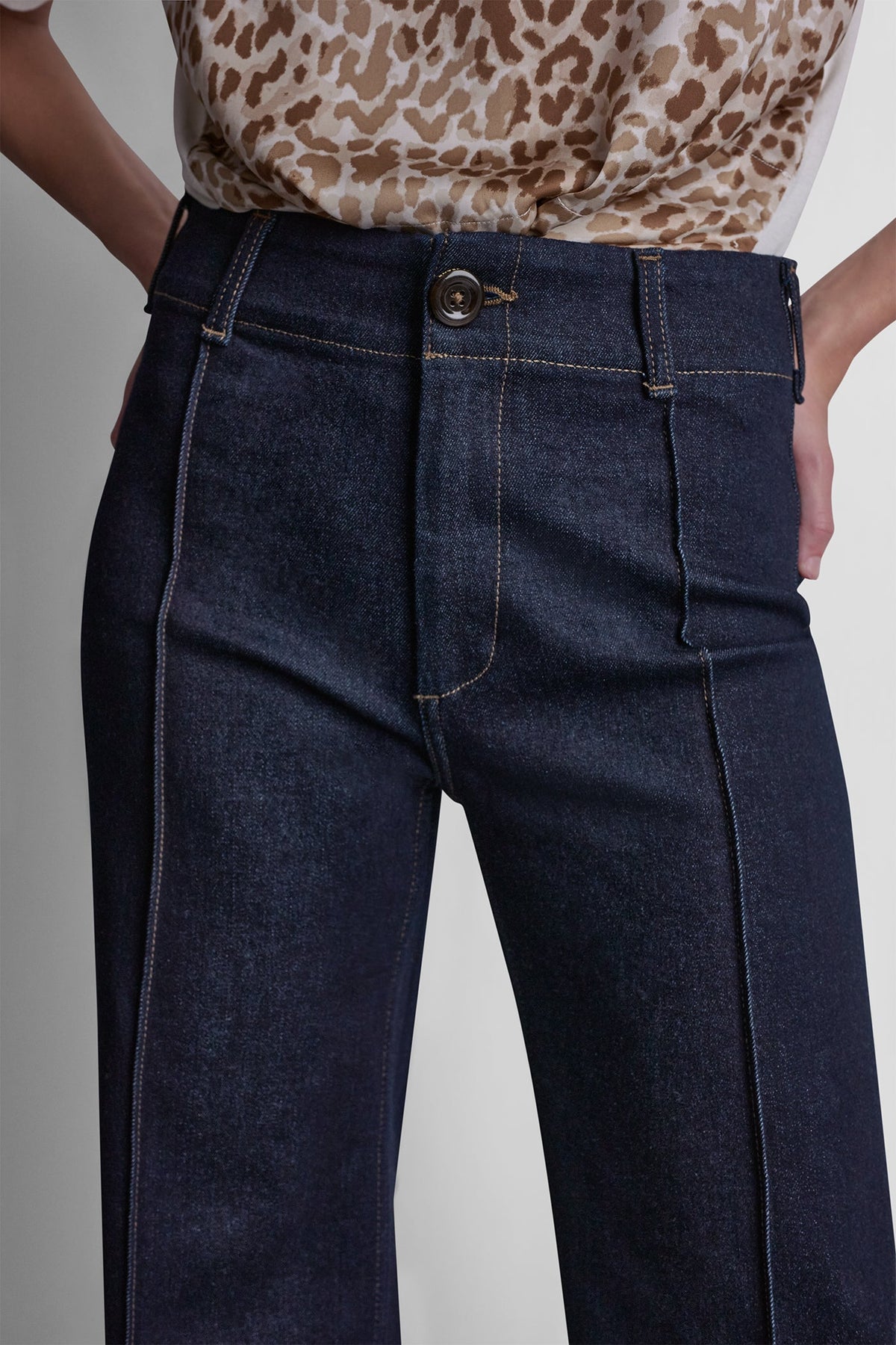 Espresso DKNY HIGH-RISE PINTUCKED WIDE-LEG JEAN