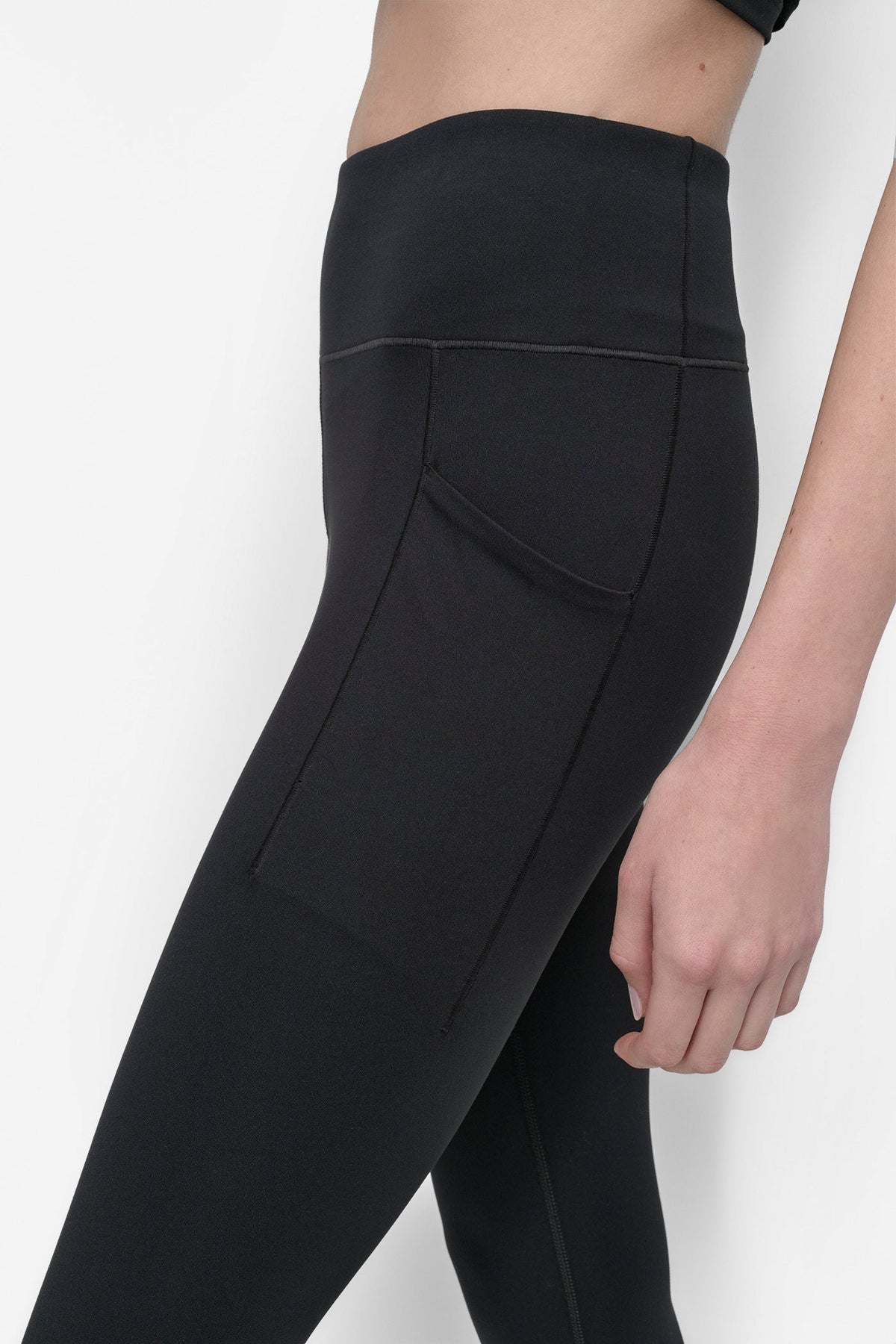 Black DKNY MID-RISE 7/8-LENGTH LEGGING