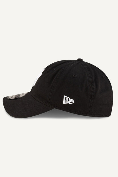 Black DKNY DKNY x NEW YORK YANKEES BY NEW ERA CAP