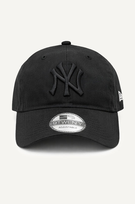 Black DKNY DKNY x NEW YORK YANKEES BY NEW ERA CAP
