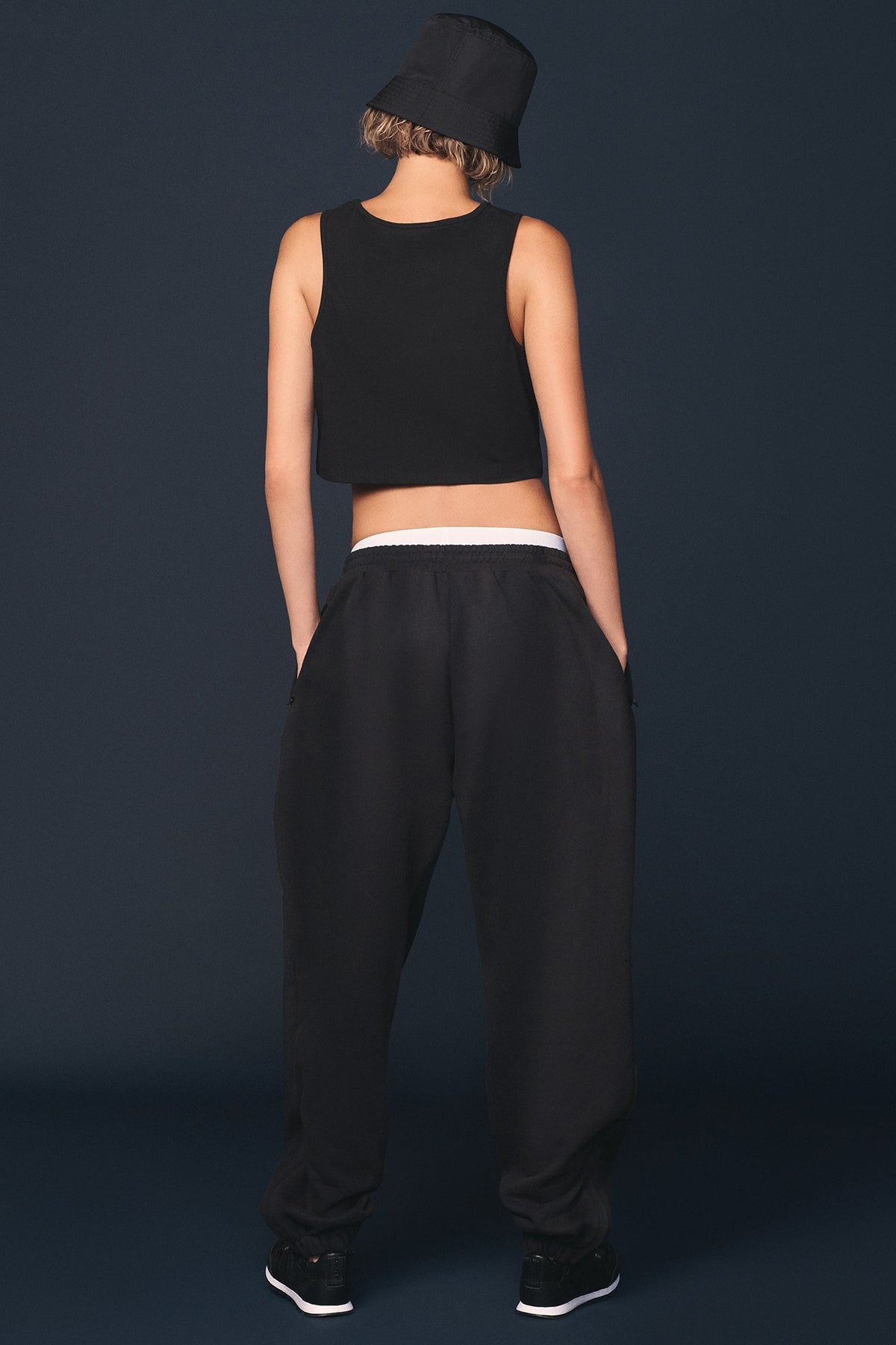 Black DKNY DKNY X YANKEES CROPPED TANK