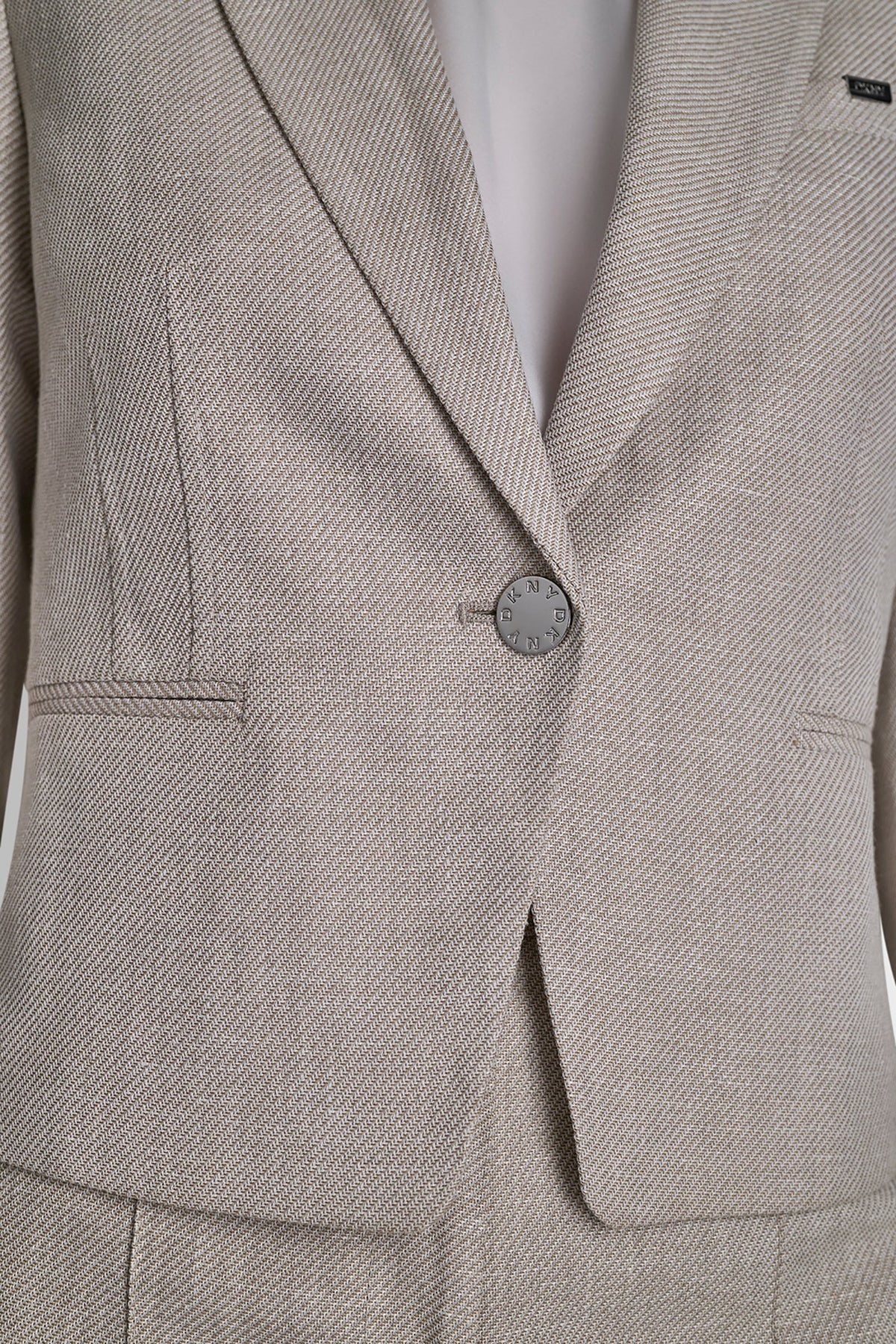 Pebble/White DKNY CROPPED SINGLE BUTTON BLAZER