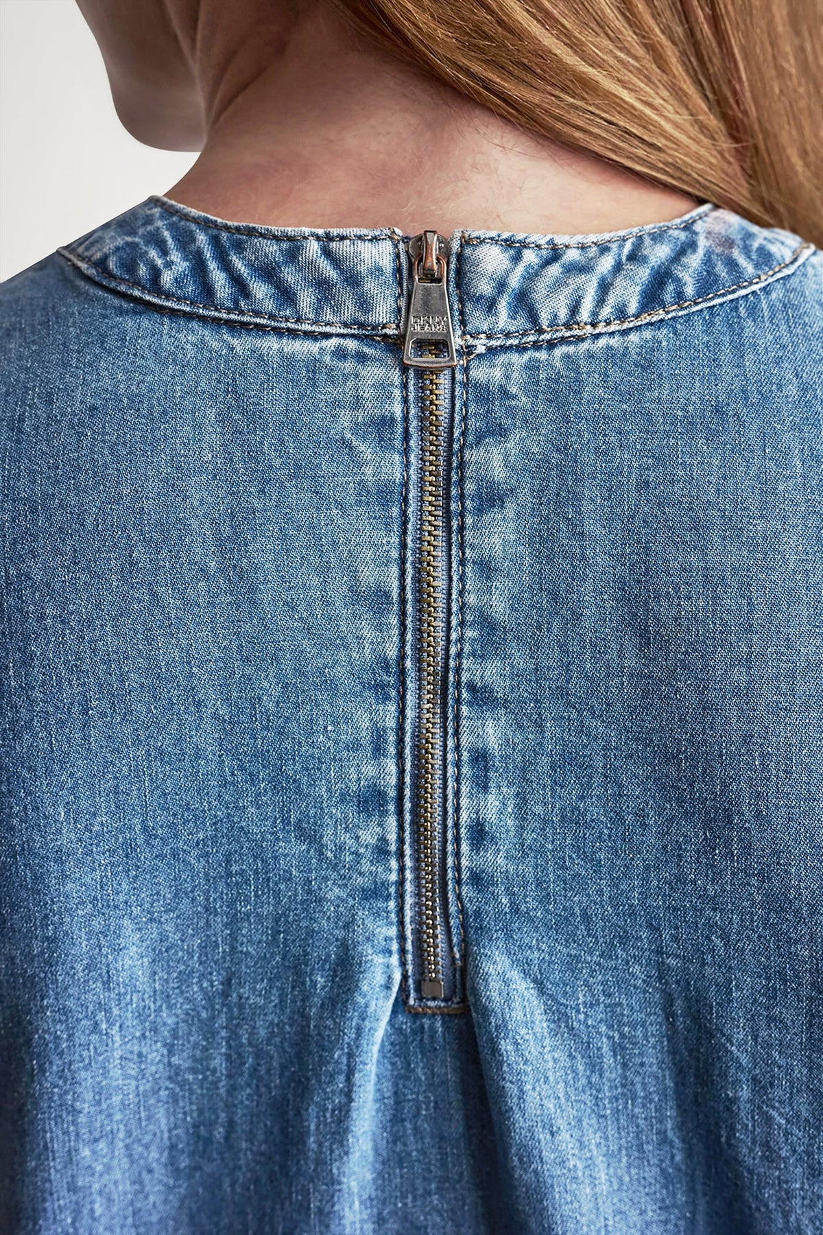 Paladino DKNY SLEEVELESS DENIM TOP
