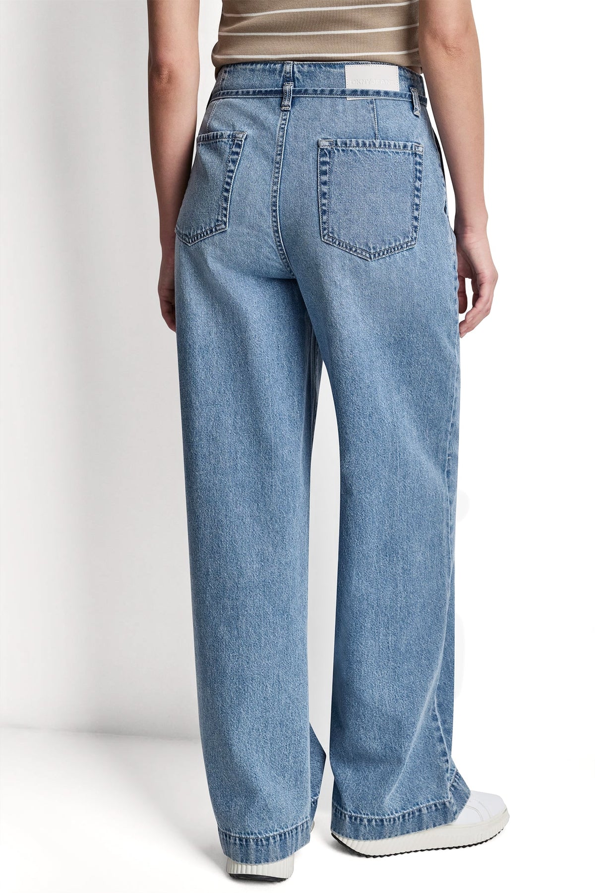 Eden DKNY HIGH-RISE WIDE LEG JEAN