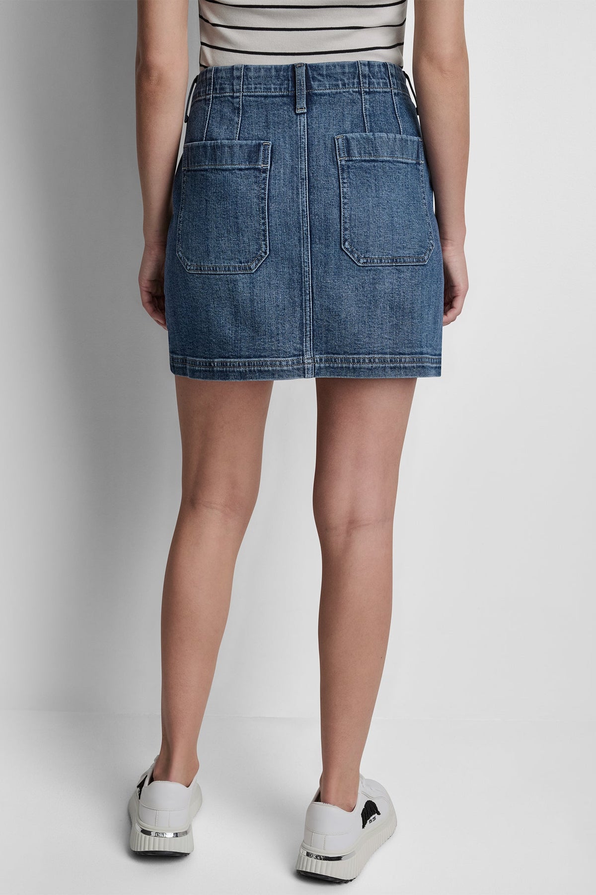 Amsterdam DKNY HIGH-RISE PATCH POCKET MINI SKIRT