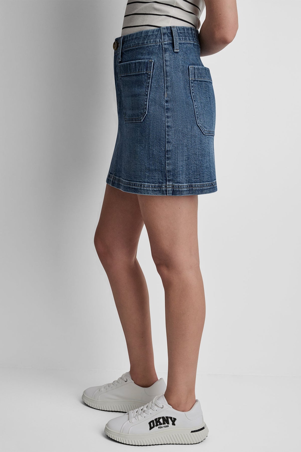 Amsterdam DKNY HIGH-RISE PATCH POCKET MINI SKIRT