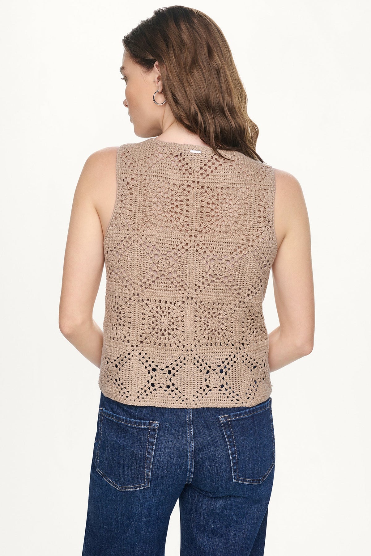 Travertine DKNY SLEEVELESS CROCHET SQUARE SWEATER
