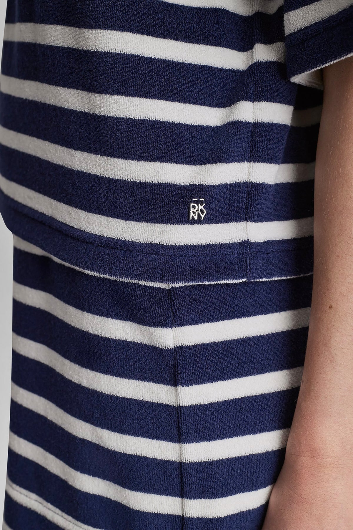 Peacoat/Eggnog DKNY TOWELLING TERRY STRIPE BOXY POLO