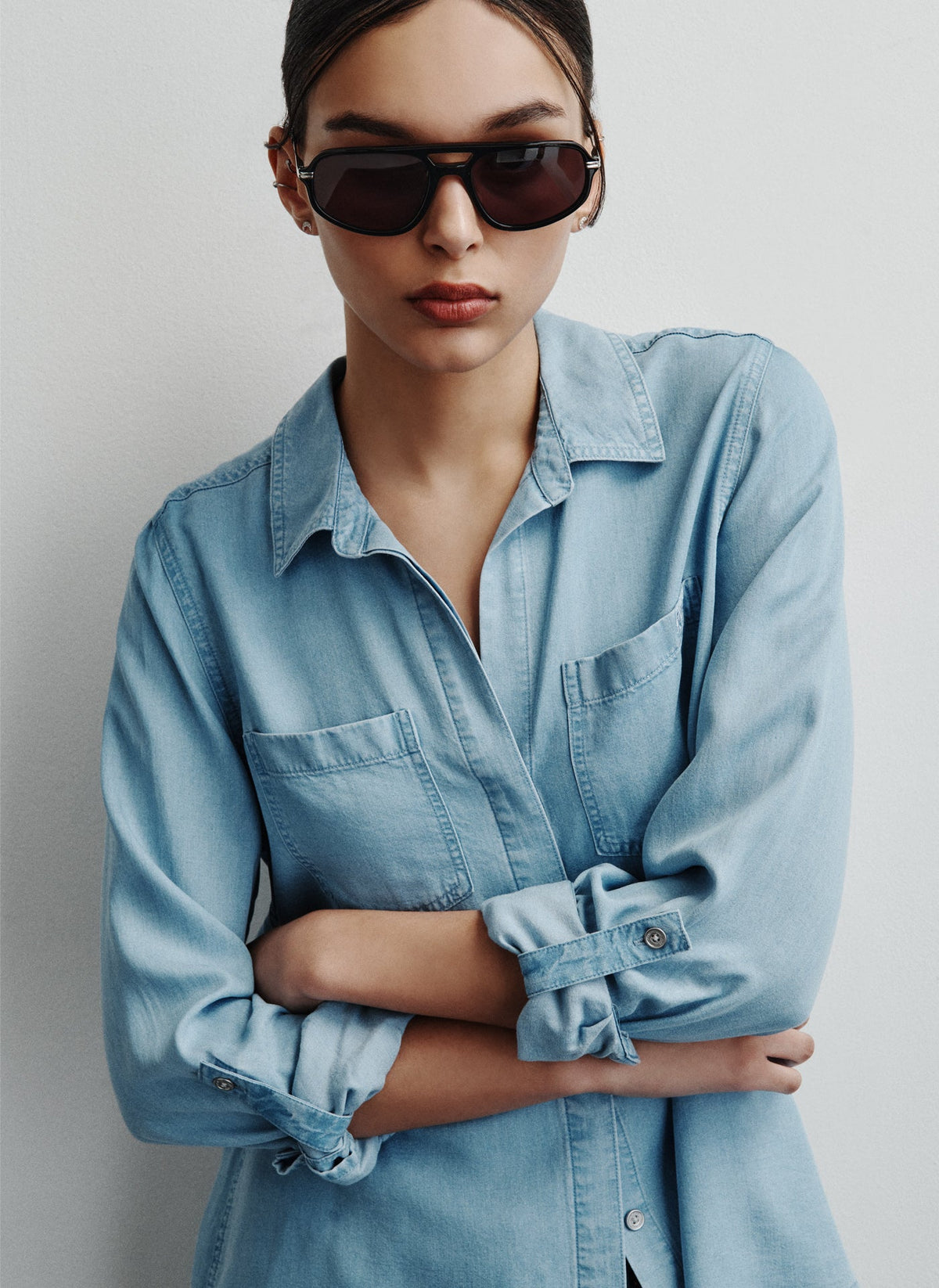 DKNY OUTLINE CHAMBRAY DKNY THE LIVE-IN SHIRT